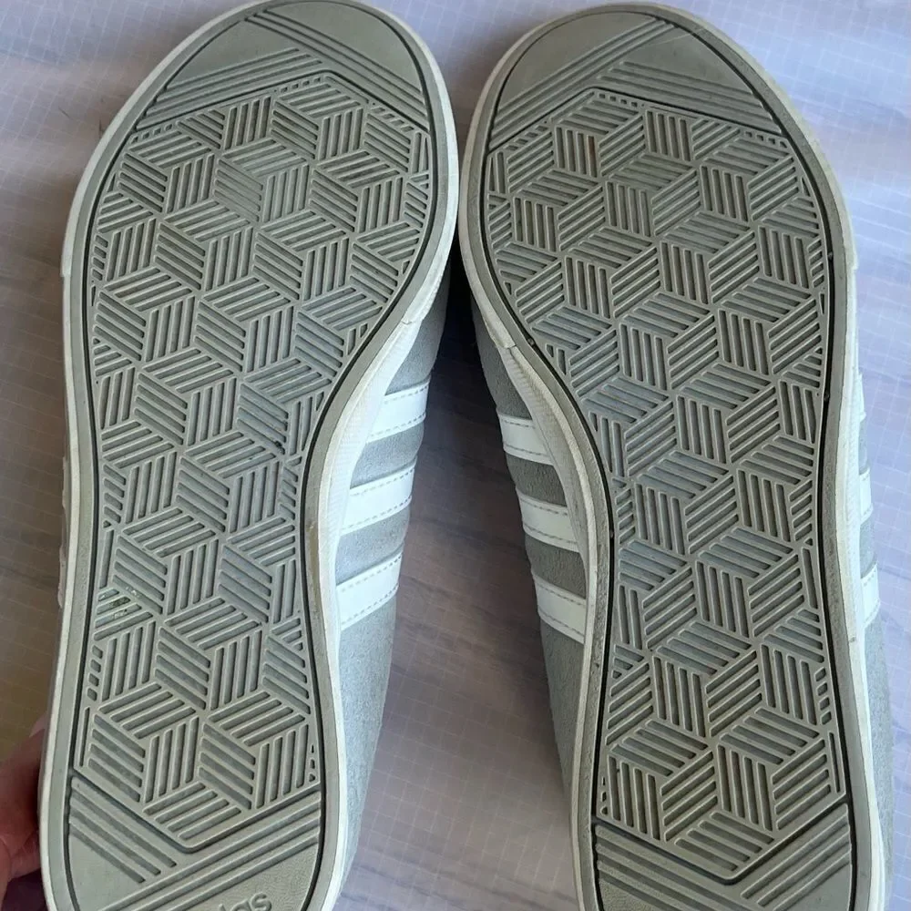 Adidas VL Court Skate Shoe Ortholite Float Women’s Sneaker Gray Suede Sz 8 1/2